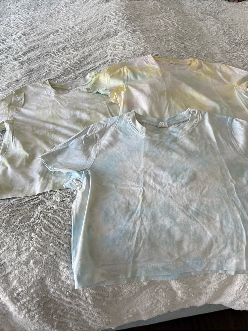 Aritzia bundle of 3 Tie-Dye T-shirts